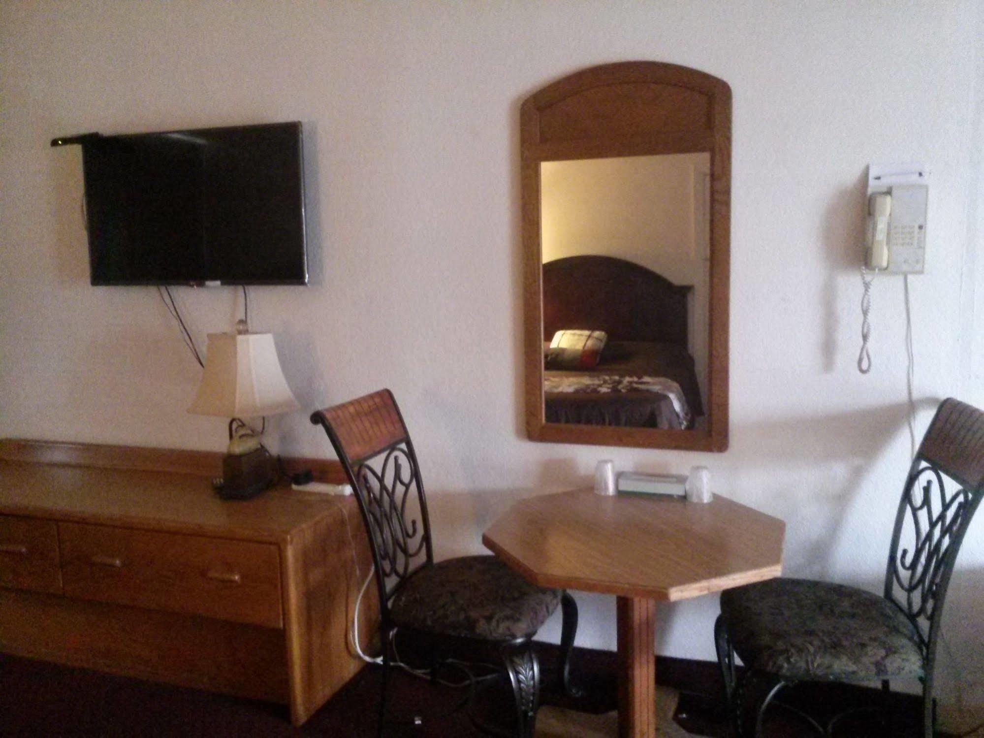 Budget Inn Albany - Albany, United States of America - Best Price Guarantee